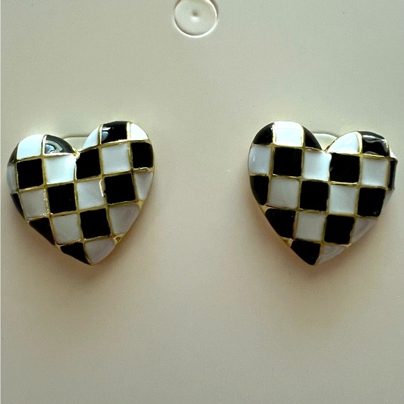 Plaid Pattern Heart Design Earrings - Picture 1 of 4